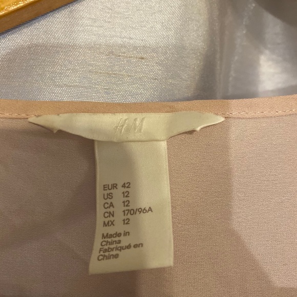 H&M blouse - Picture 2 of 2